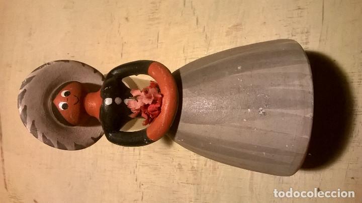 Artesan&iacute;a: Campana con forma de mujer - Foto 1