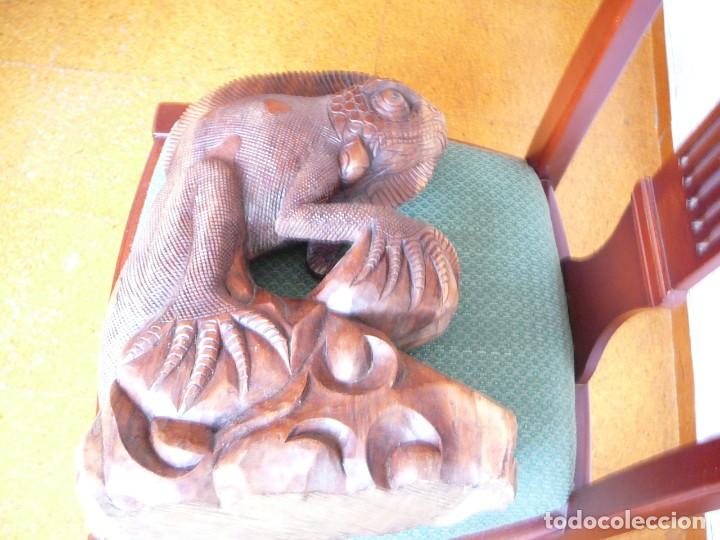 Artesan&iacute;a: Talla en madera de una iguana - Foto 1