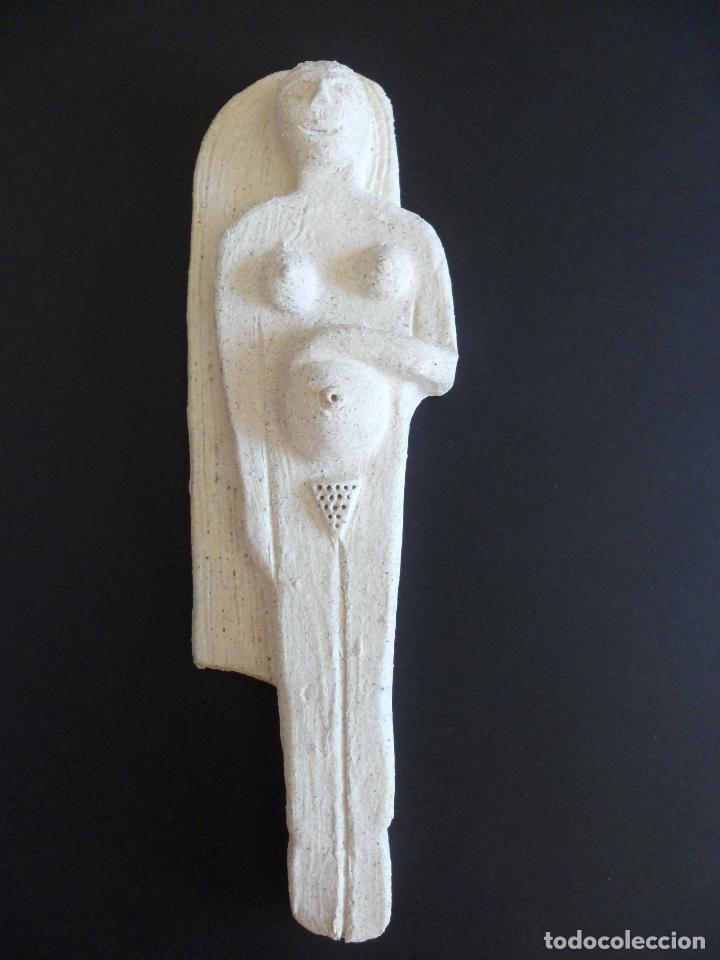 Artesan&iacute;a: Figura en Gres de Mujer en cinta - Embrazo - Maternidad - Foto 1