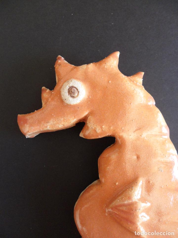 Artesan&iacute;a: Figura en Gres de caballito de mar (Hipocampo) - Foto 2