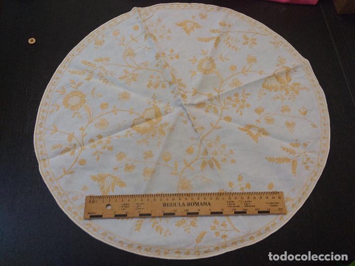 Artesan&iacute;a: Mantelito bordado - Foto 4