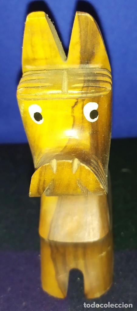 Artesan&iacute;a: PERRITO DE MADERA TALLADA - Foto 3