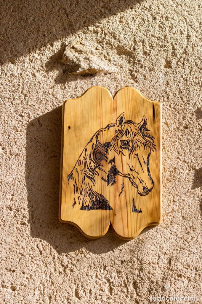 Artesan&iacute;a: Cuadro caballo pirograbado - Foto 1