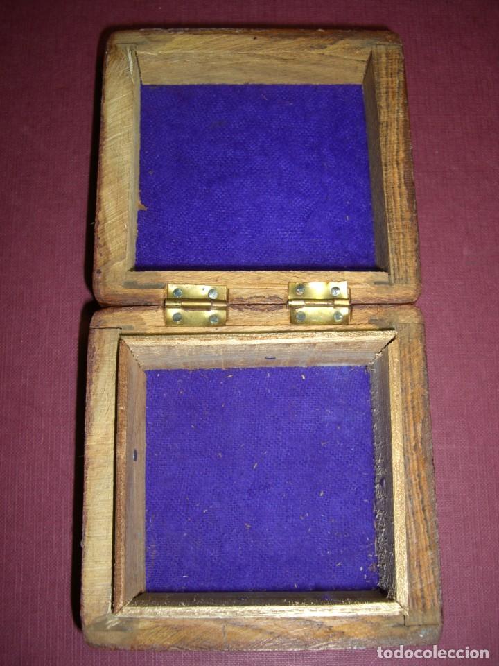 Artesan&iacute;a: CAJA EN MADERA TALLADA - Foto 5