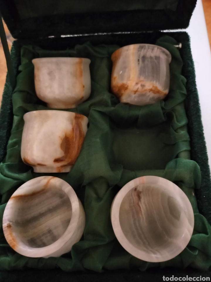 Artesan&iacute;a: Juego de cinco Mini vasitos de m&aacute;rmol - Foto 1