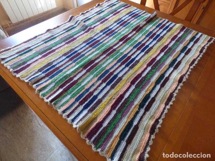 Artesan&iacute;a: Alfombra, de ganchillo. - Foto 2