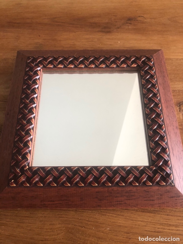Artesan&iacute;a: Espejo con marco de madera rustico 25x25 - Foto 2