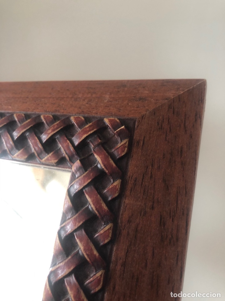 Artesan&iacute;a: Espejo con marco de madera rustico 25x25 - Foto 3