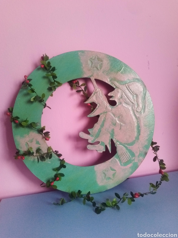 Artesan&iacute;a: Marco de madera tallado bruja - Foto 1