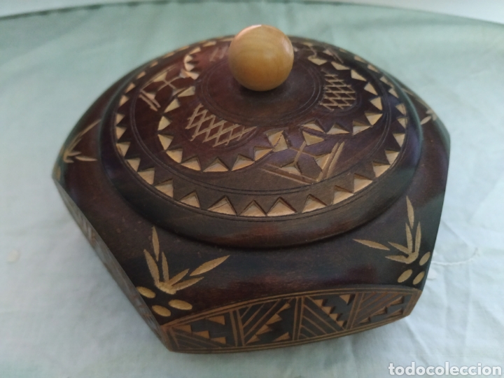 Artesan&iacute;a: Caja madera tallada - Foto 1
