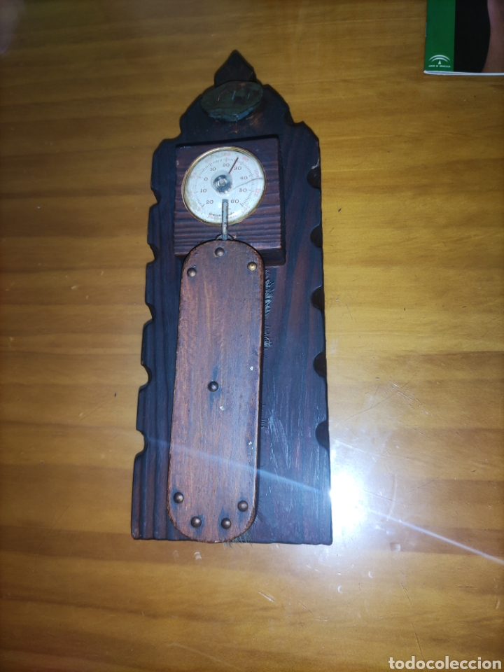 Artesan&iacute;a: Cepillo para la ropa con soporte de madera. - Foto 1