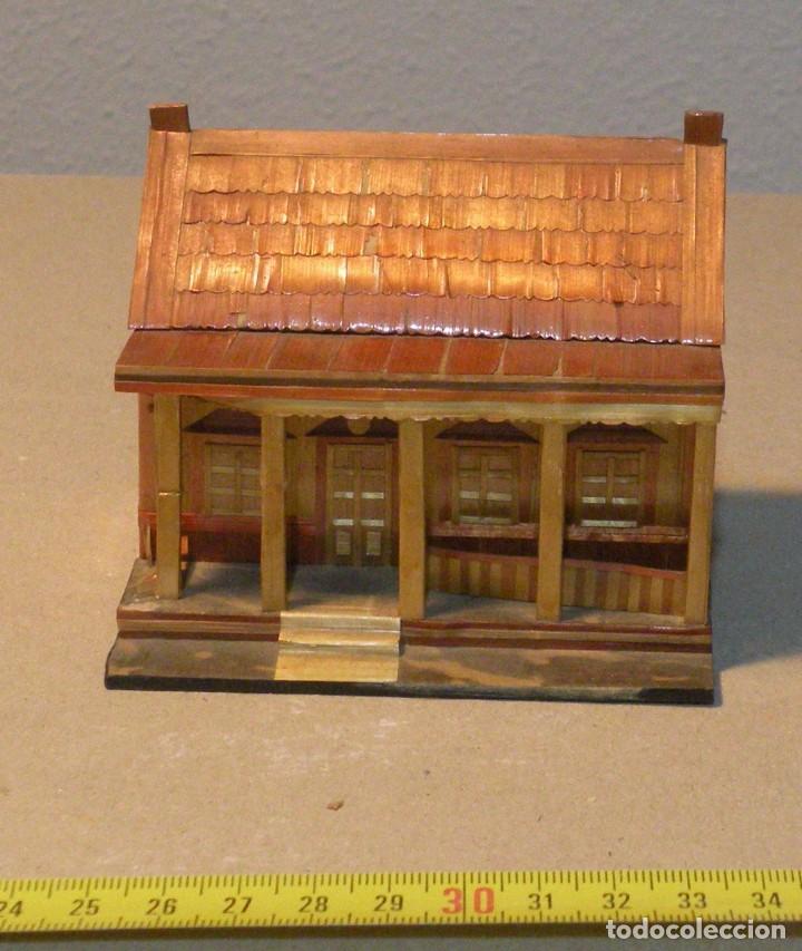 Artesan&iacute;a: CAJITA DE BAMBU EN FORMA DE CASA - Foto 1