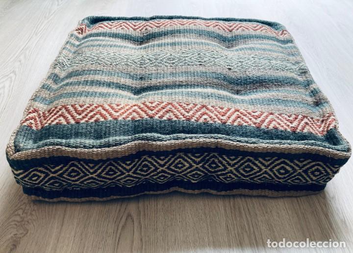 Artesan&iacute;a: Puff hecho a mano. Yute y Algod&oacute;n - Foto 3