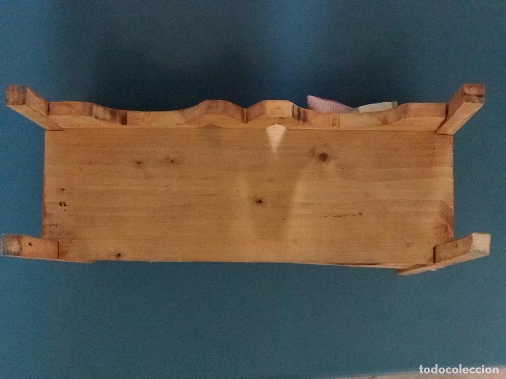Artesan&iacute;a: Mini banca de madera hecha a mano - Foto 3