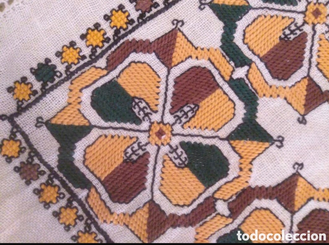 Artesan&iacute;a: Mantel bordado a mano - Foto 5