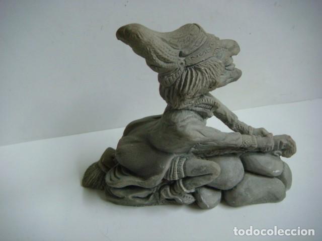 Artesan&iacute;a: FIGURA DE UNA BRUJA-(&) - Foto 2