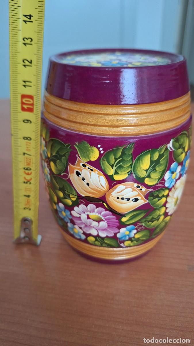 Artesan&iacute;a: Bombonera decorada a mano - Foto 5