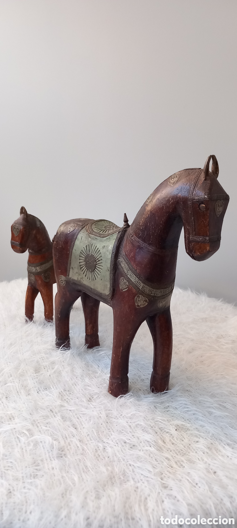 Artesan&iacute;a: Caballo de madera tallado - Foto 1