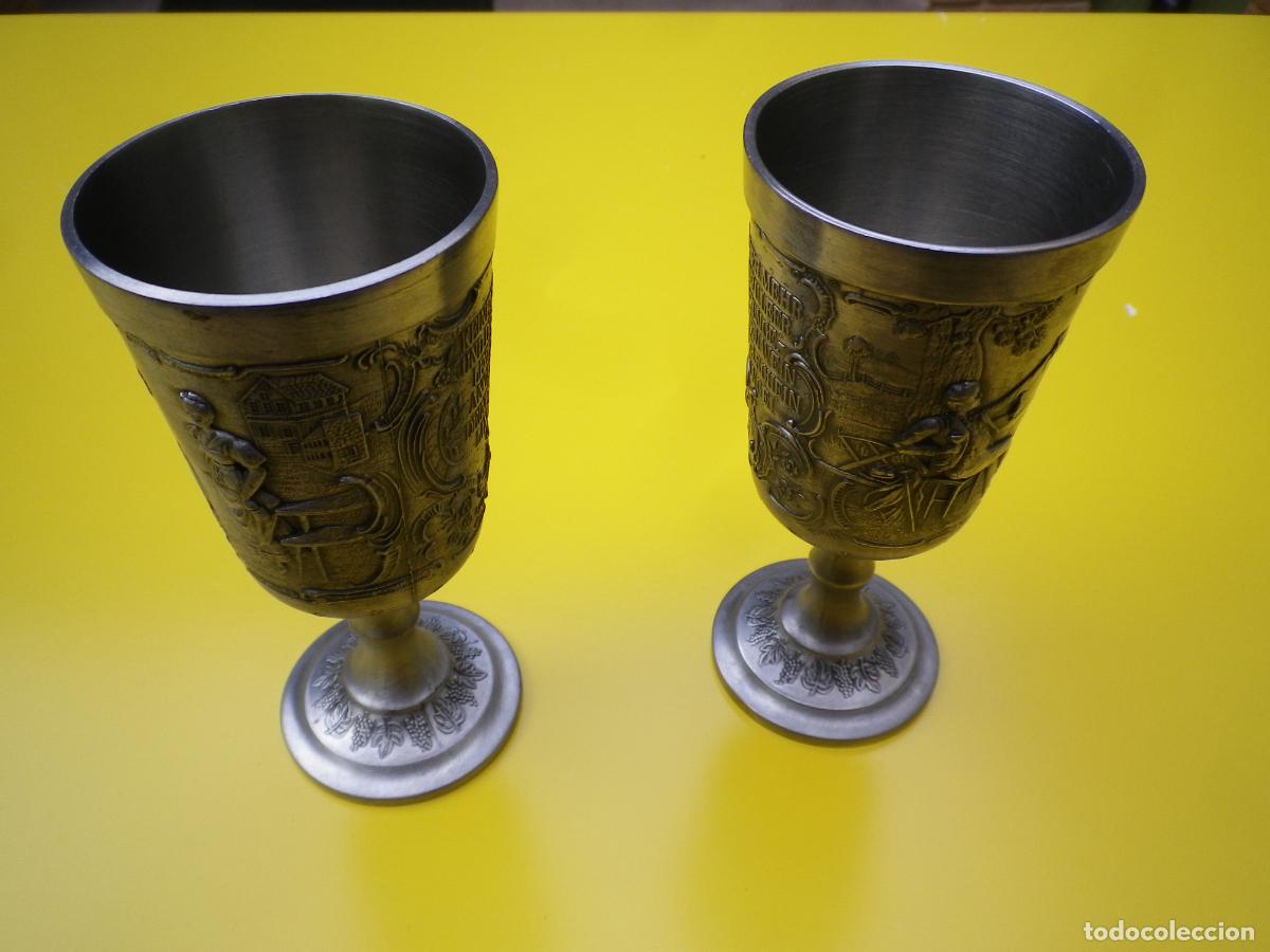Artesan&iacute;a: Pareja de copas en peltre - Foto 5