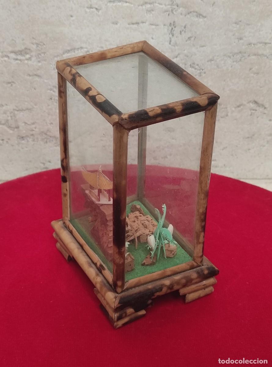 Artesan&iacute;a: DIORAMA CHINO EN URNA DE CRISTAL Y BAMB&Uacute; - Foto 5