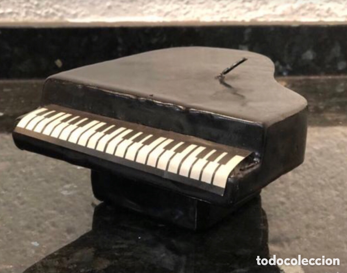Artesan&iacute;a: Vela en forma de piano - Foto 1