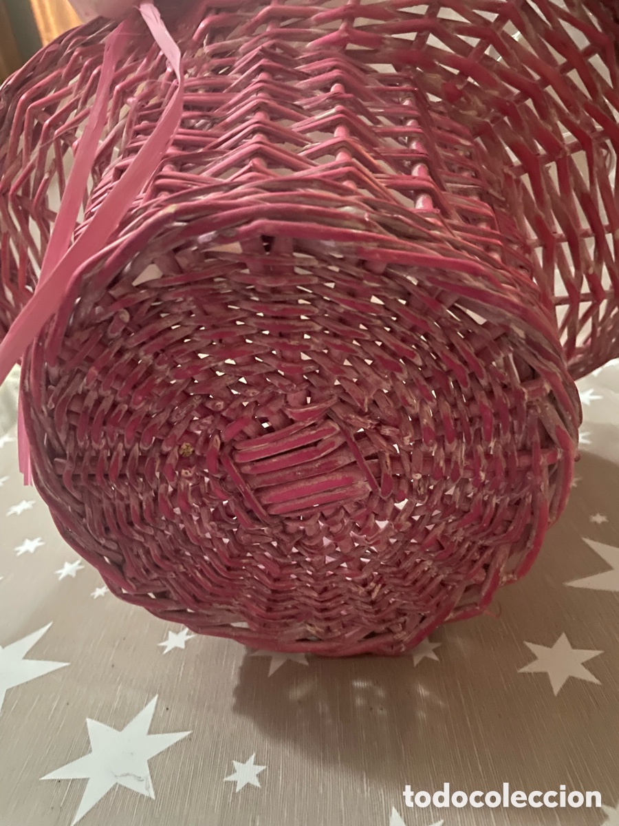 Artesan&iacute;a: Cesta de mimbre rosa con asa - Foto 4