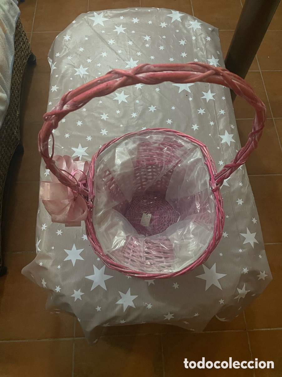 Artesan&iacute;a: Cesta de mimbre rosa con asa - Foto 6