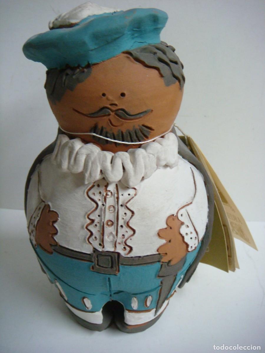 Artesan&iacute;a: FIGURA DE ARCILLA ROJA DEL TALLER DE COELLO DON JUAN-(&)