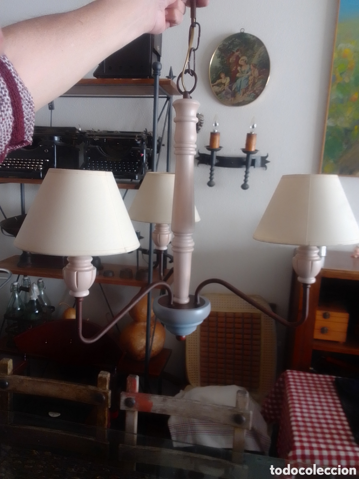 Artesan&iacute;a: L&aacute;mpara de techo de madera y metal - Foto 2