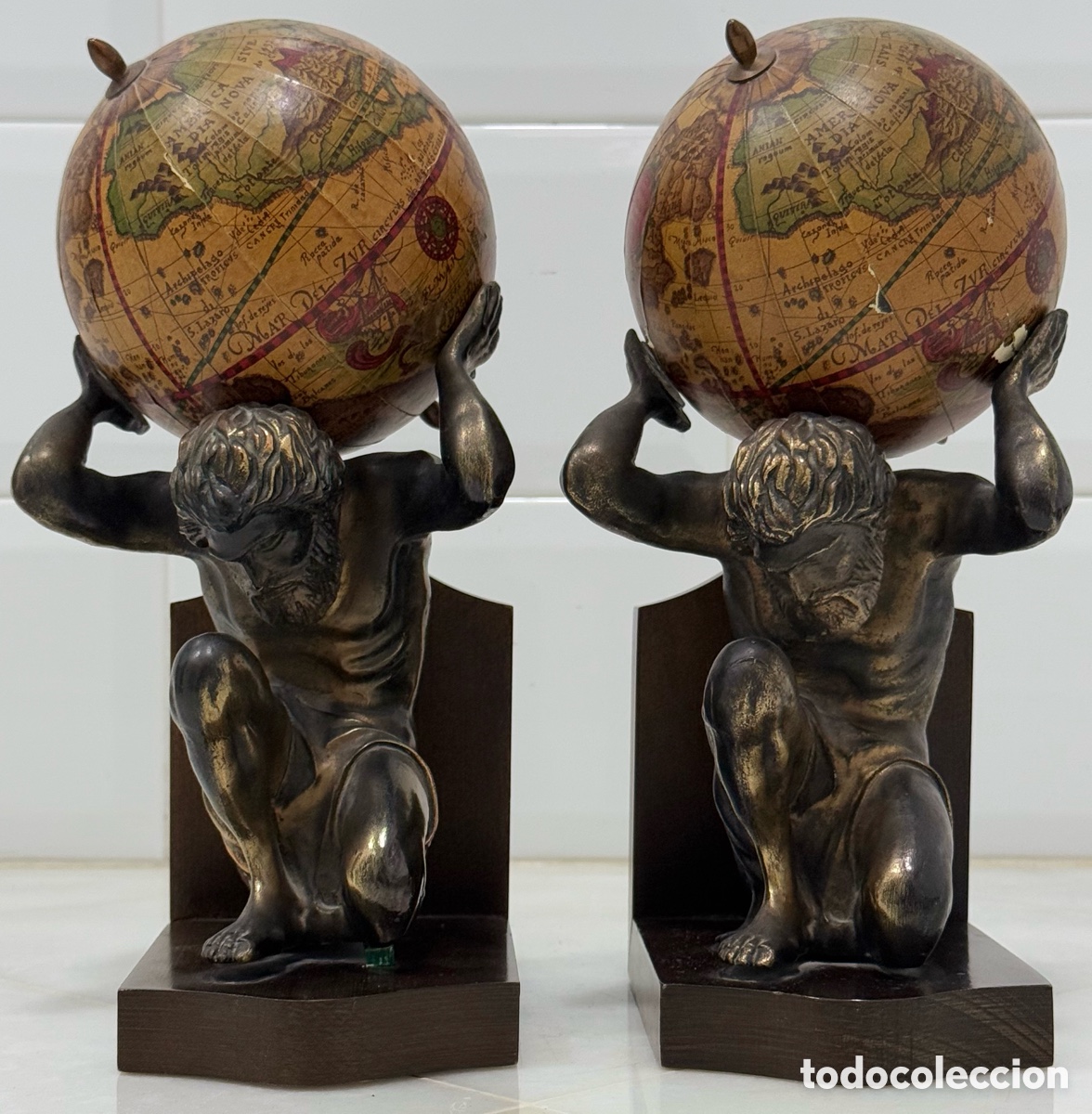 Handicraft: ELEGANTES SUJETALIBROS ATLAS ITALIA XX