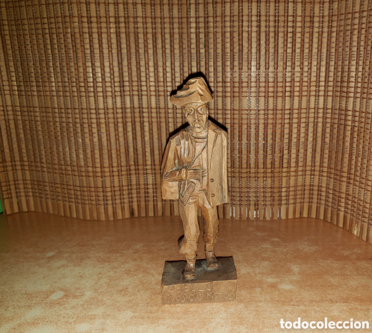 Artesan&iacute;a: Figura de madera artesanal Obello Dos Contos