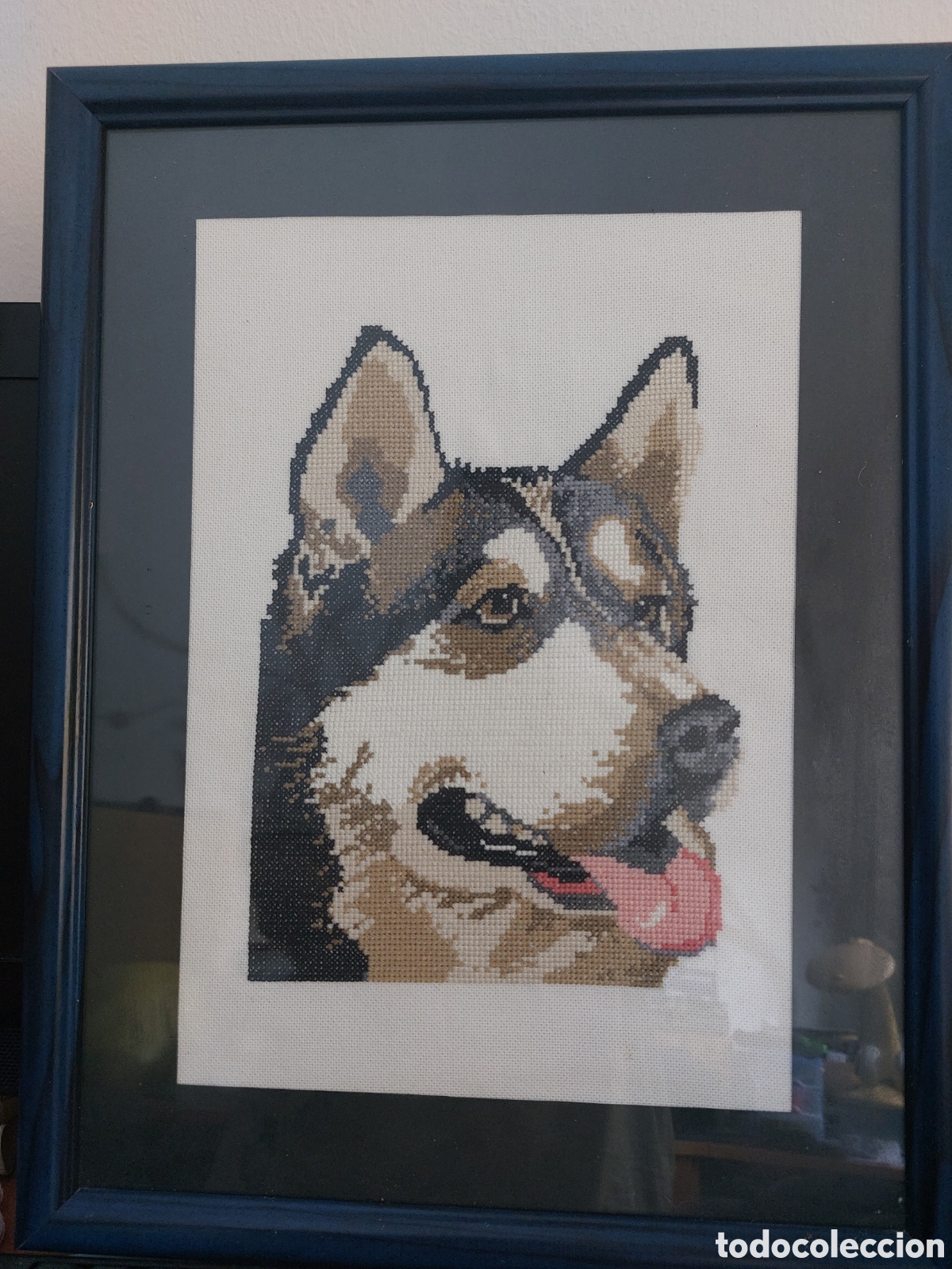 Artesan&iacute;a: Cuadro cabeza de perro en punto de cruz