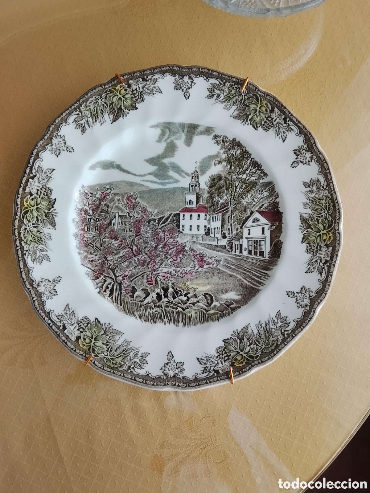 Handicraft: Plato o fuente decorativa de Johnson bross.