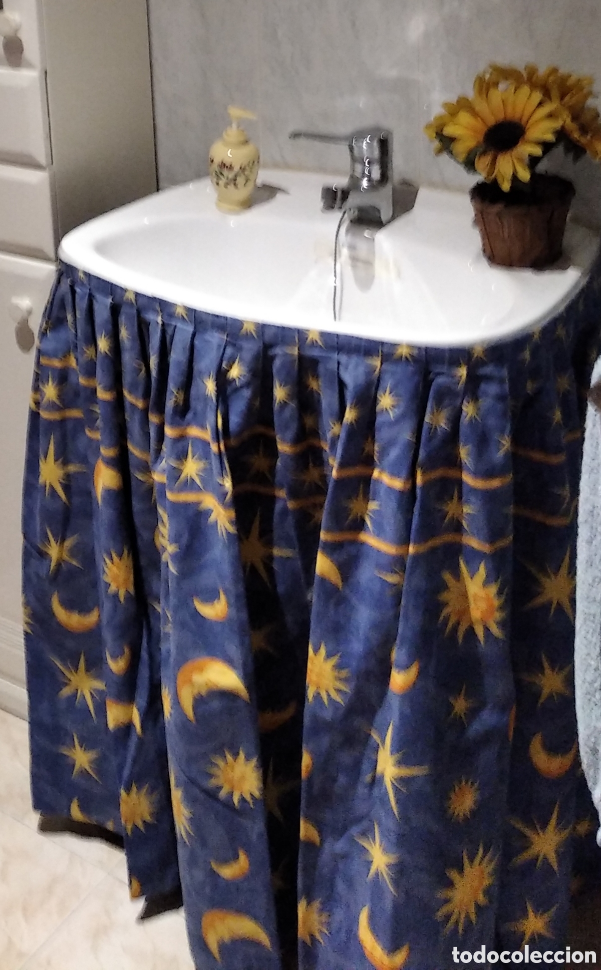 Artesan&iacute;a: Cortina Colorida para Lavabo