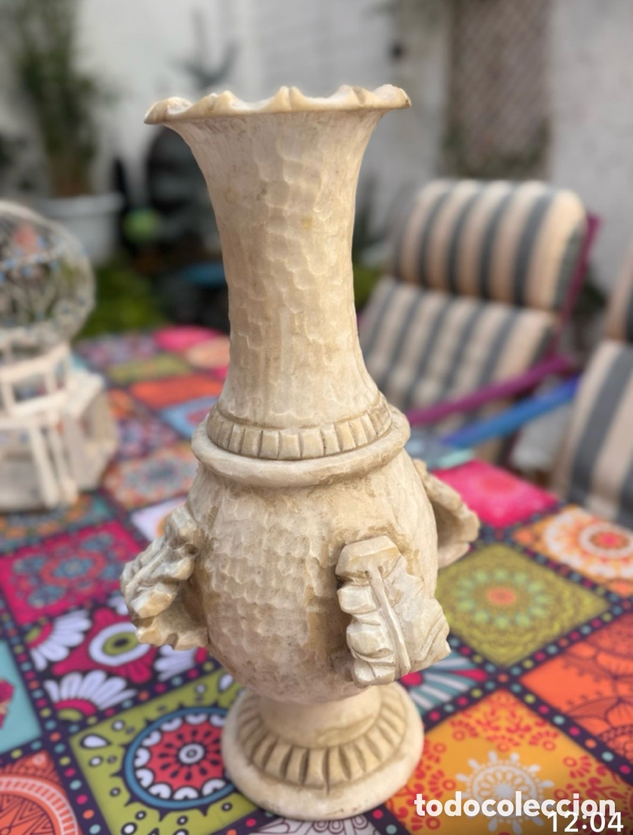 Artesan&iacute;a: Jarr&oacute;n de alabastro color marfil