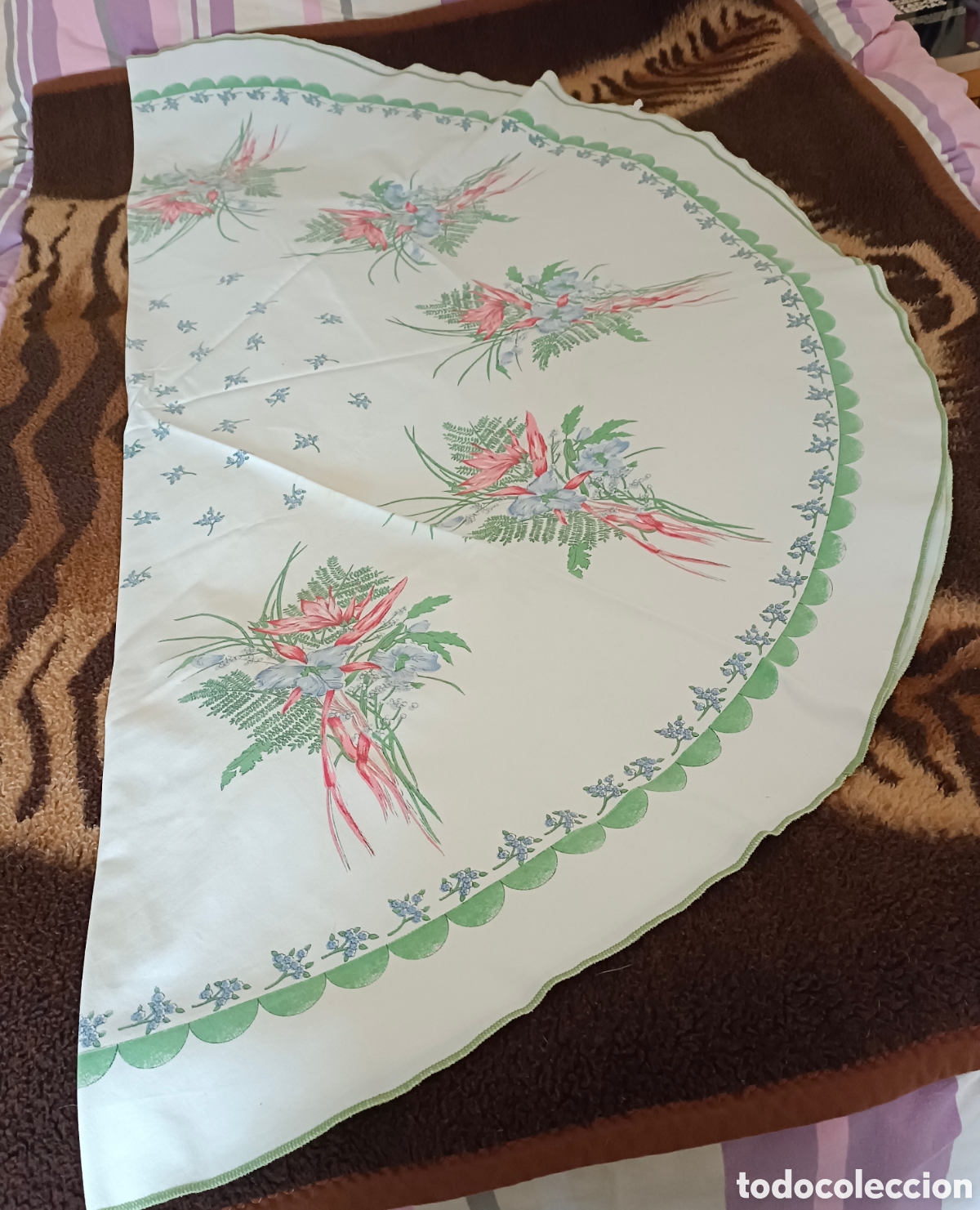 Artesan&iacute;a: Mantel redondo de algod&oacute;n