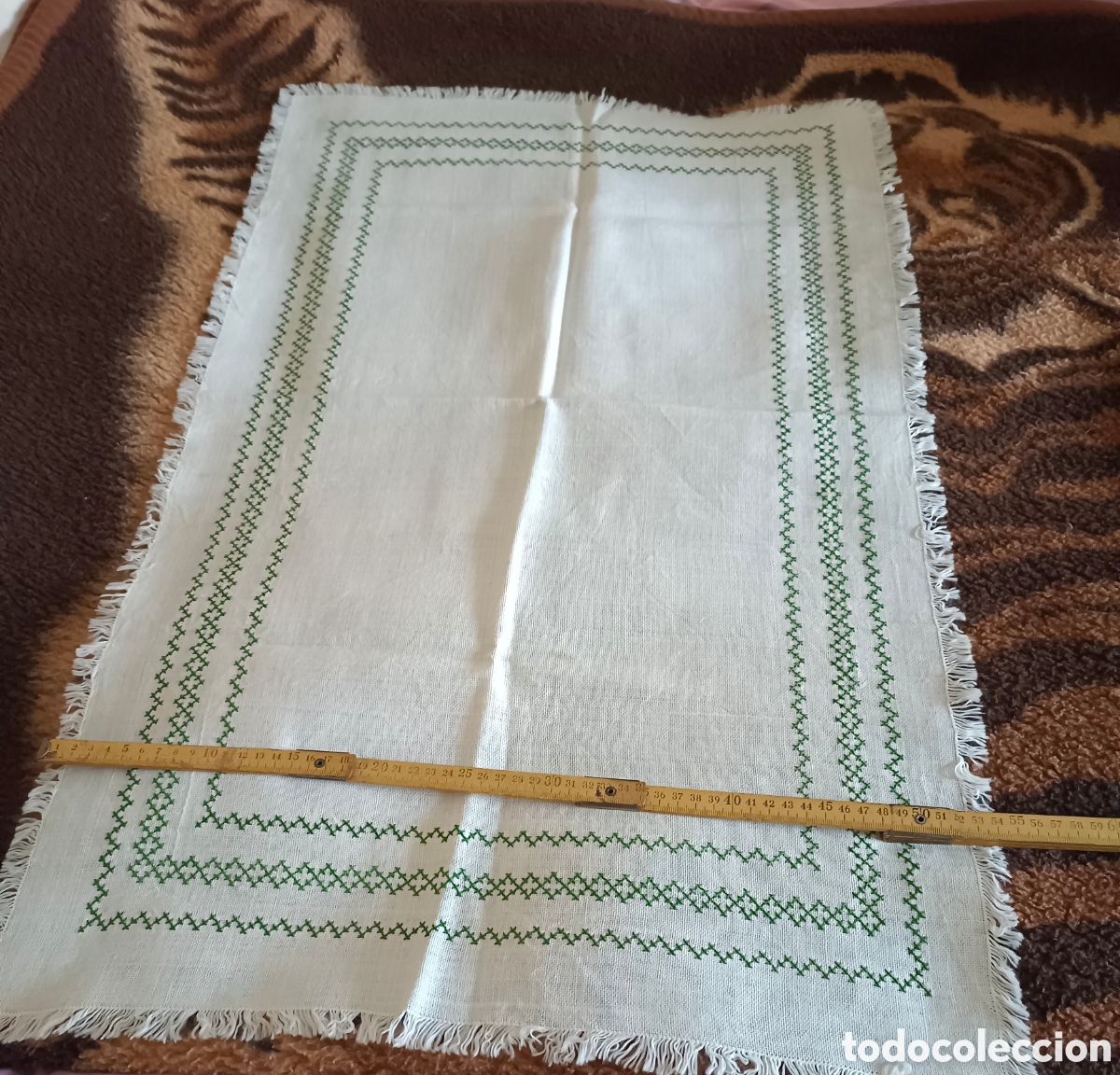 Artesan&iacute;a: Centro de mesa con 3 manteles individuales