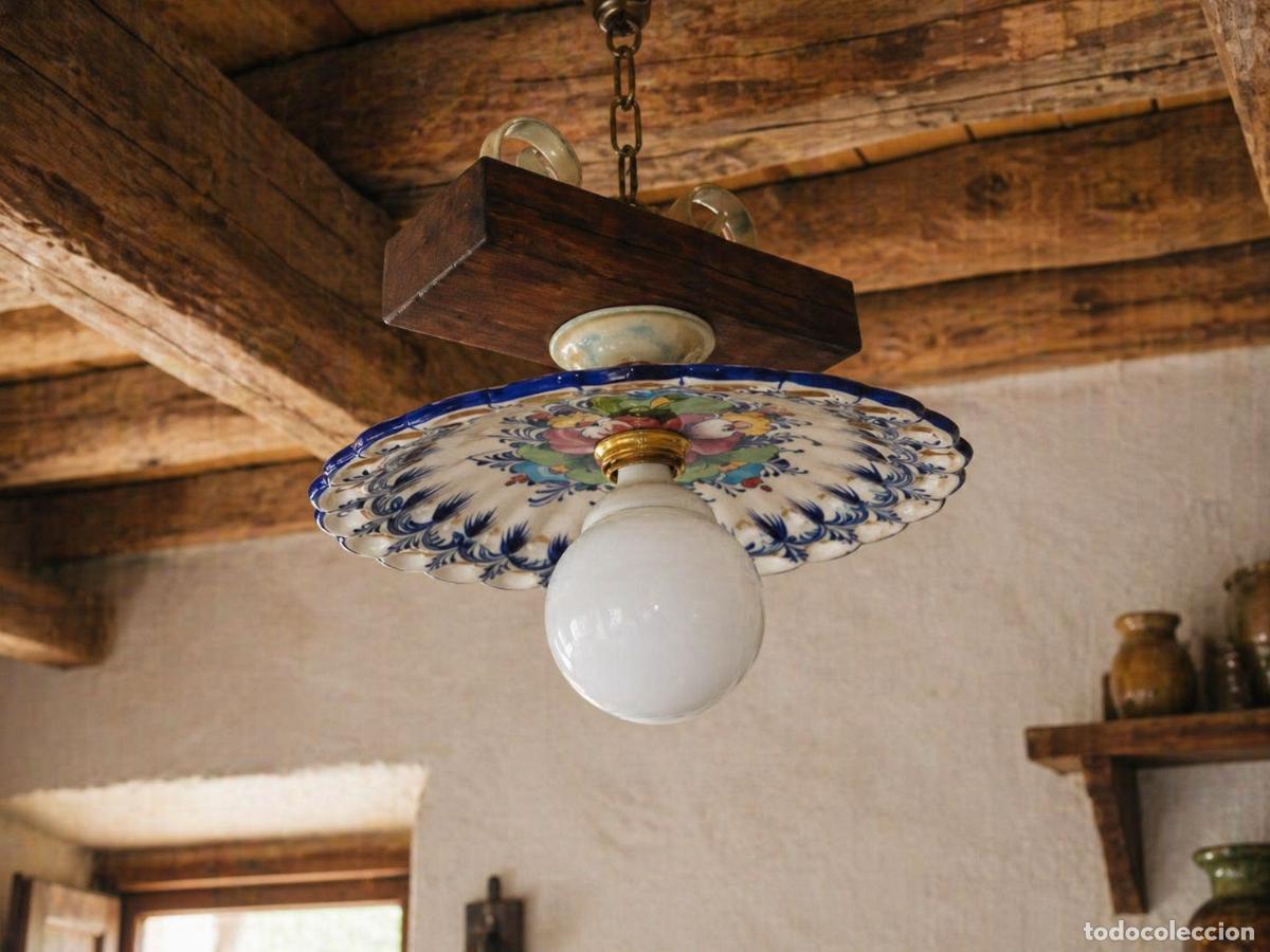 Artisanat: L&aacute;mpara de techo en cer&aacute;mica y madera
