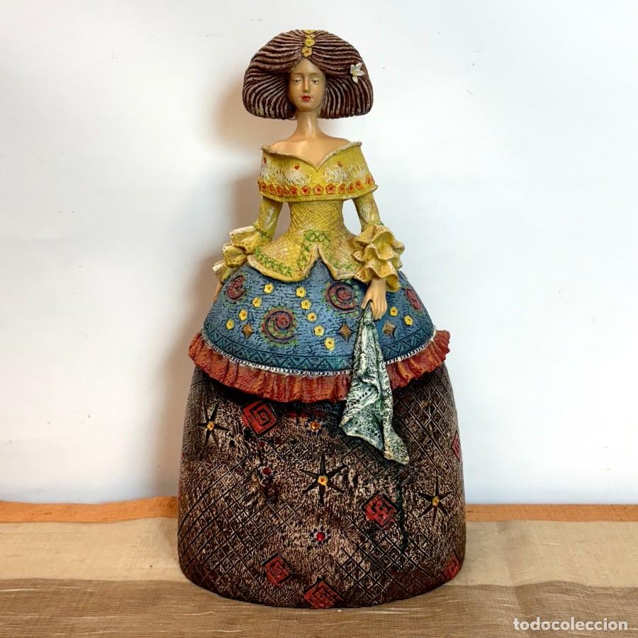 Artesan&iacute;a: Figura Decorativa de una Menina