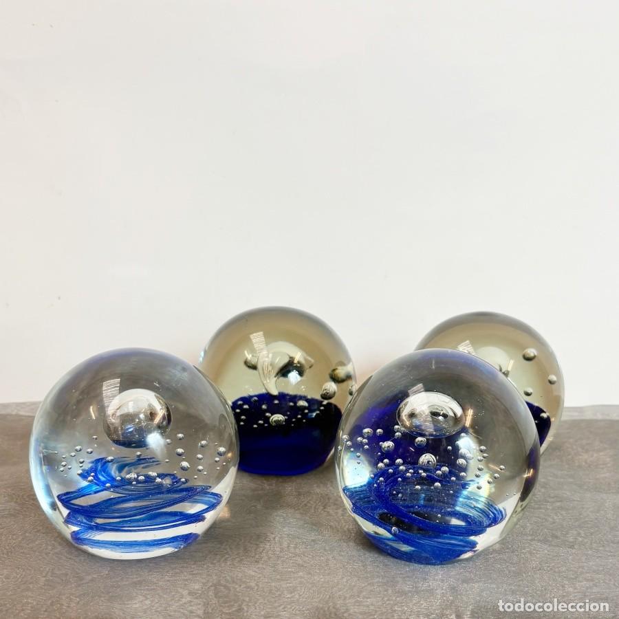 Artesan&iacute;a: Cuatro Pisapapeles de Cristal