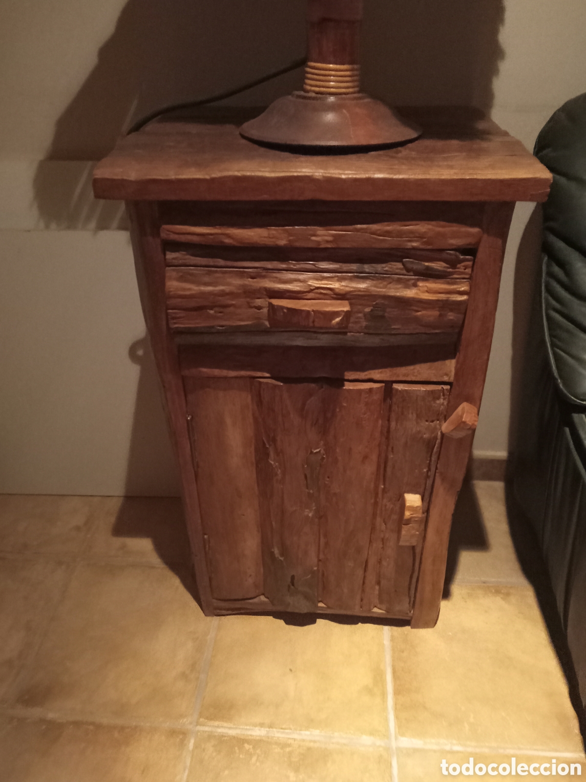 Artesan&iacute;a: Mesilla Rustica de madera maciza