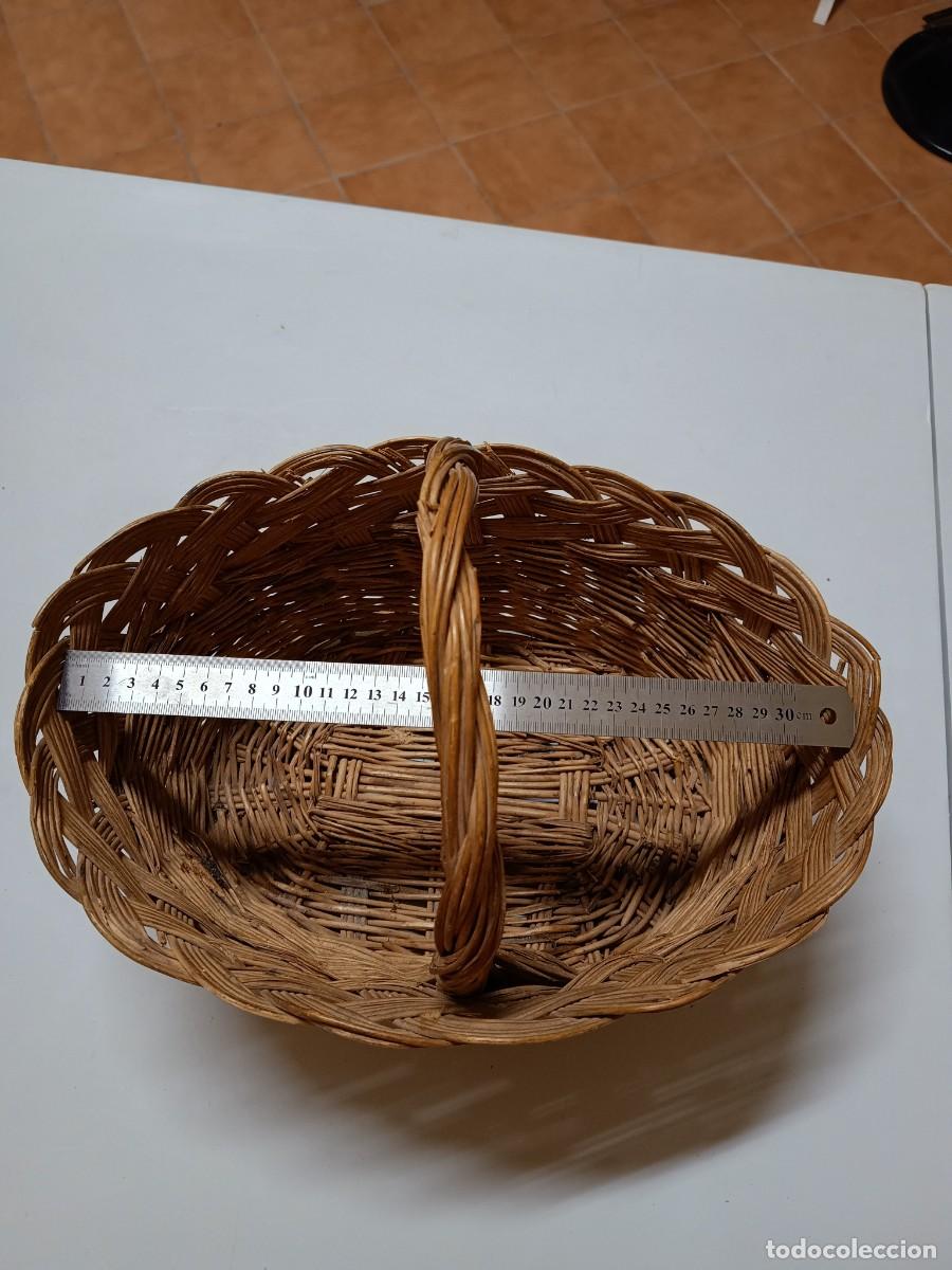 Artesan&iacute;a: Cesta de mimbre ovalada. - Foto 2