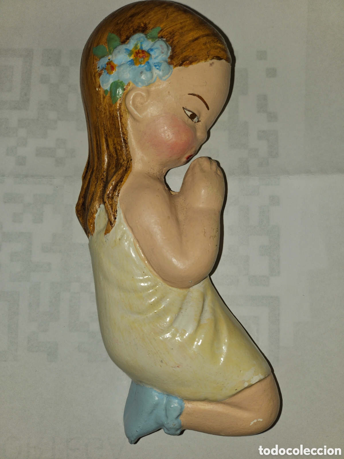 Artesan&iacute;a: Preciosa figura de ni&ntilde;a rezando