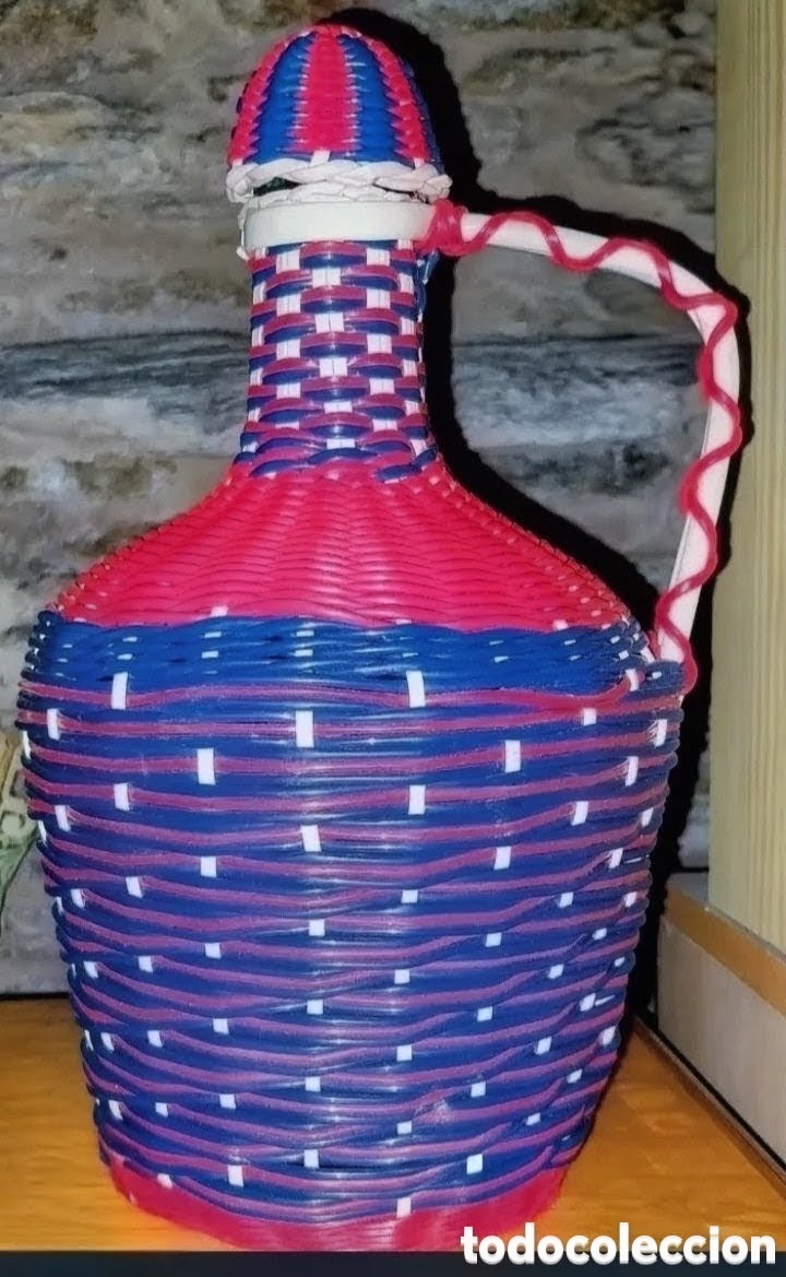 Artesan&iacute;a: DAMAJUANA vintage CRISTAL y TEJIDA A MANO de 30 cms de altura A&Ntilde;OS 60 EN MUY BUEN ESTADO como NUEVA