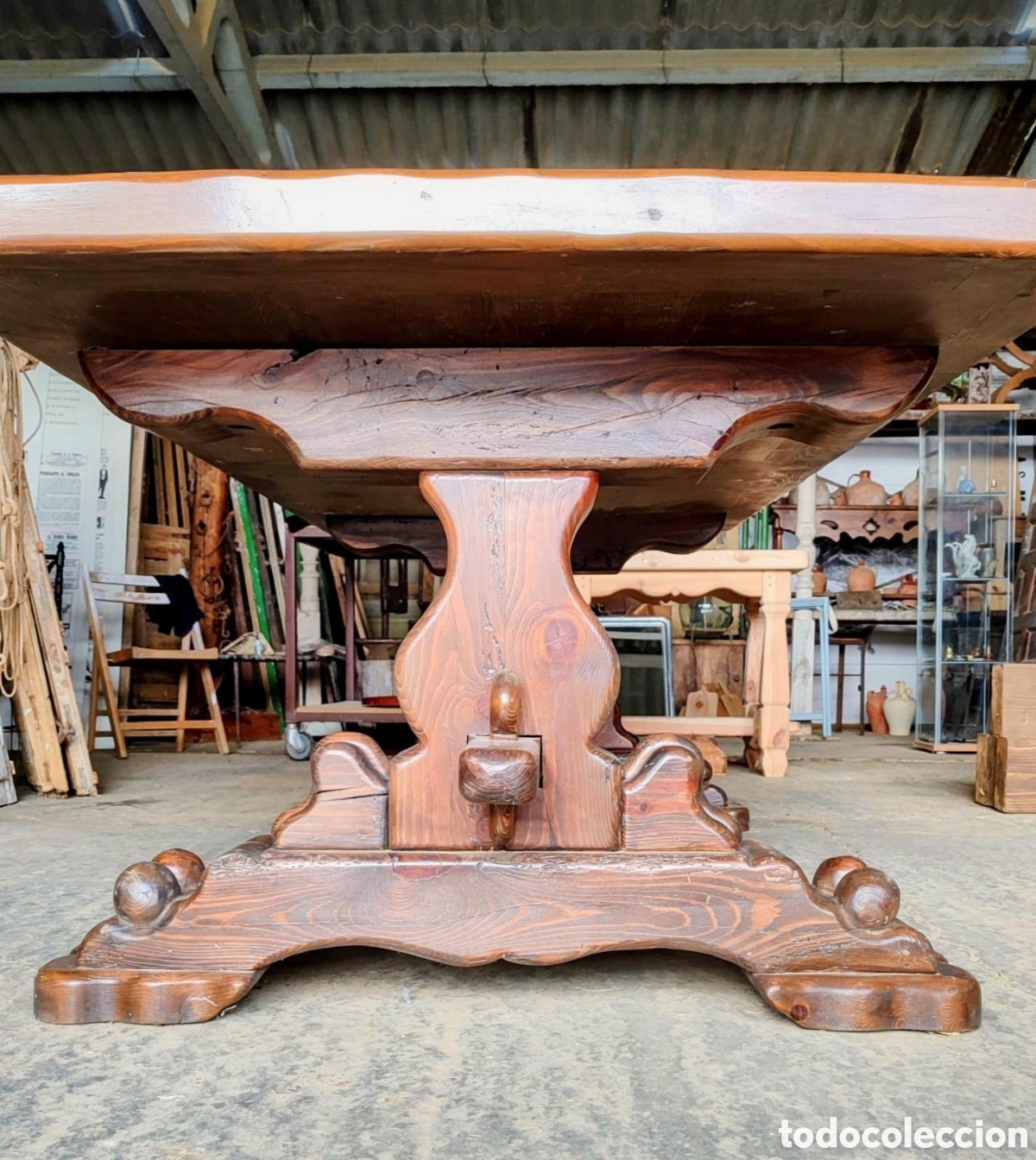Artesan&iacute;a: Mesa de madera antigua