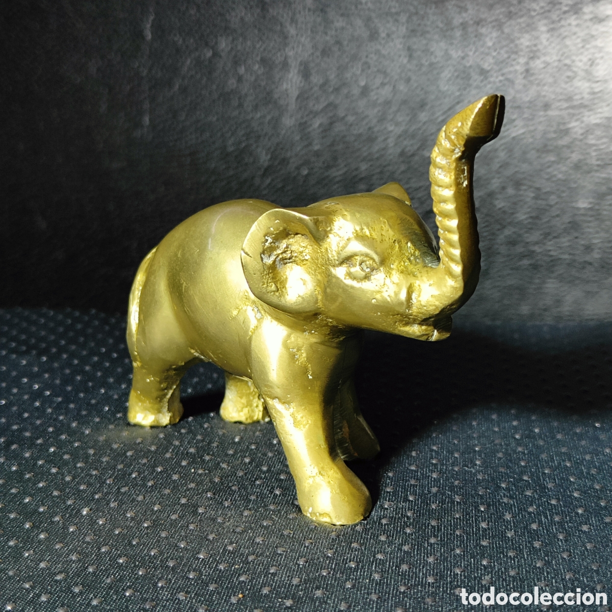 Artesan&iacute;a: Antigua Figura de Elefante en Lat&oacute;n Macizo Vintage - Trompa Hacia Arriba (Suerte)