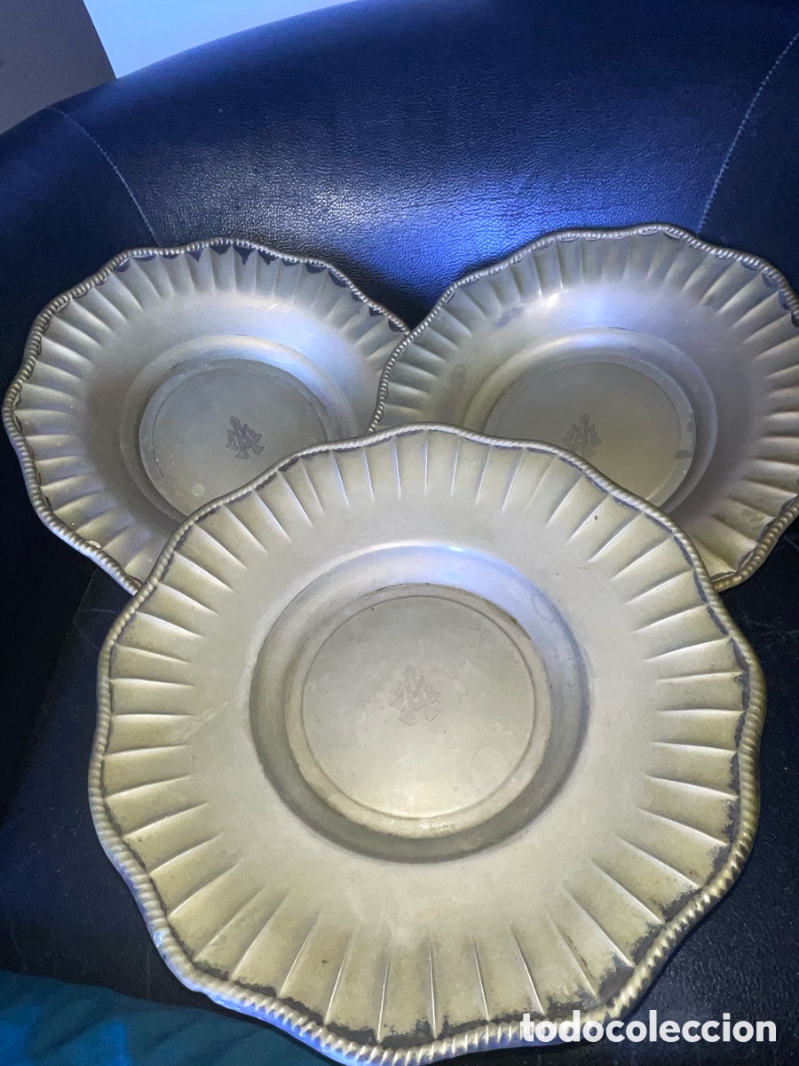 Artesan&iacute;a: Lote tres platos alpaca antigua troquelada a&ntilde;os 50/60