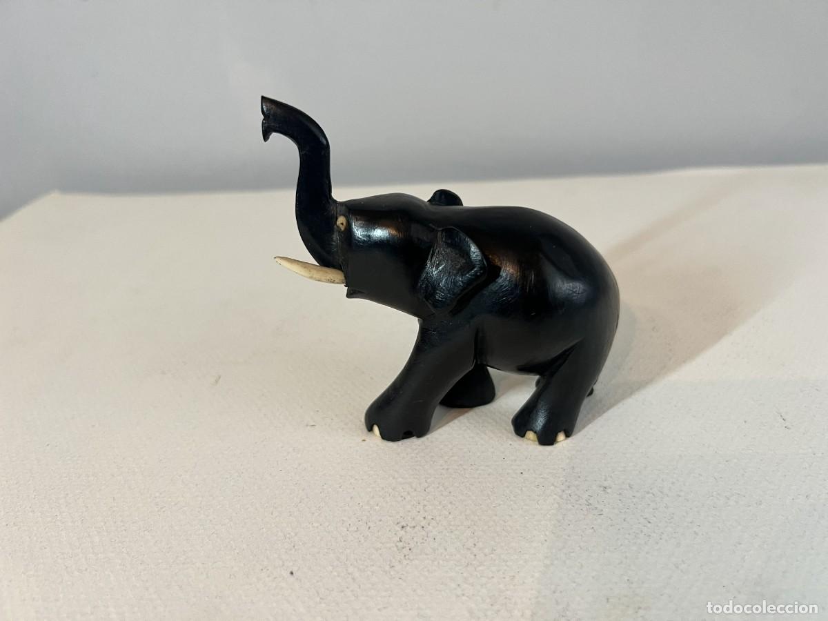 Artesan&iacute;a: Antigua Figura de Elefante Tallada en Madera