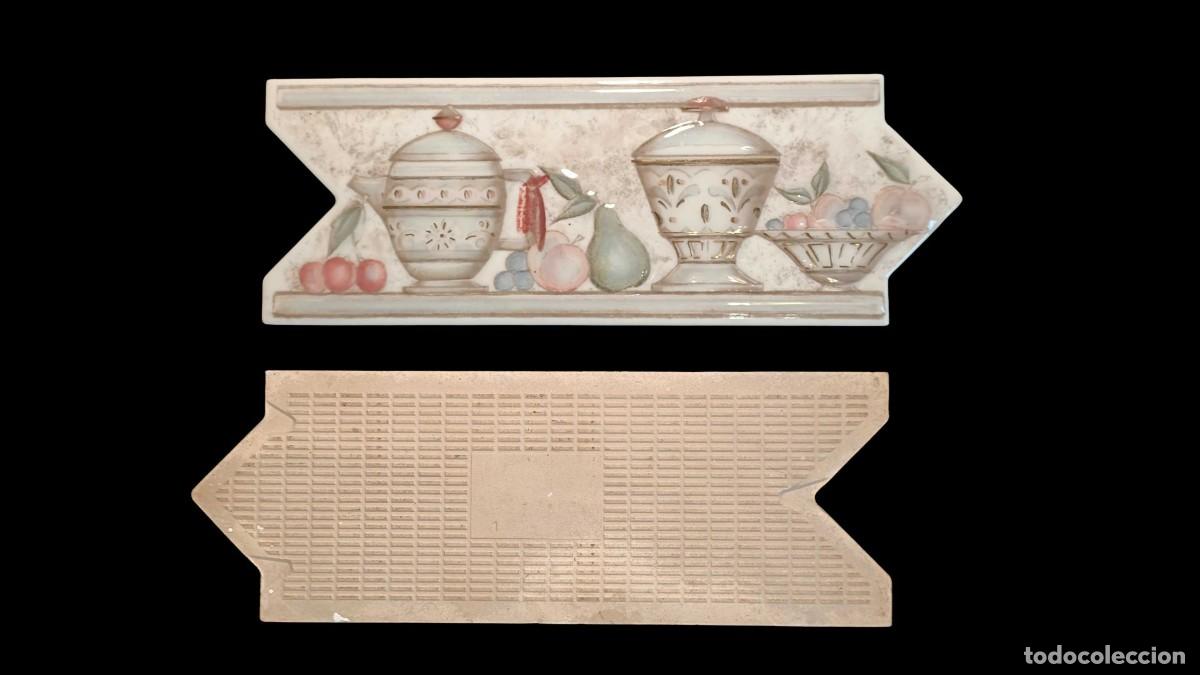 Artigianato: CENEFA CERAMICA VINTAGE DE COCINA - BODEGON EN RELIEVE CON TARROS Y FRUTAS - A&Ntilde;OS 80/90