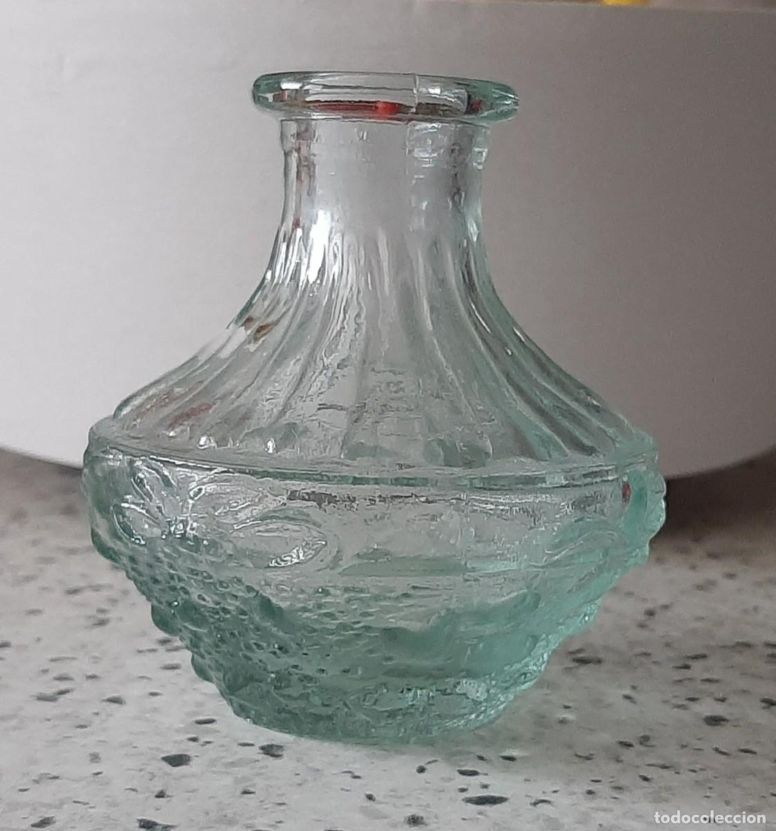 Artesan&iacute;a: Portavelas vintage de cristal prensado.